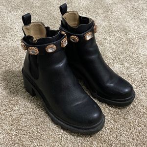 Steve Madden Amulet booties